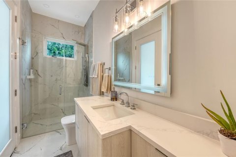 Купить виллу или дом в Сарасота, Флорида 8 комнат, 406.08м2, № 2391246 - фото 17