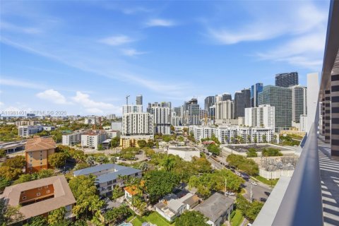 Condo in Miami, Florida, 1 bedroom  № 2043164 - photo 25