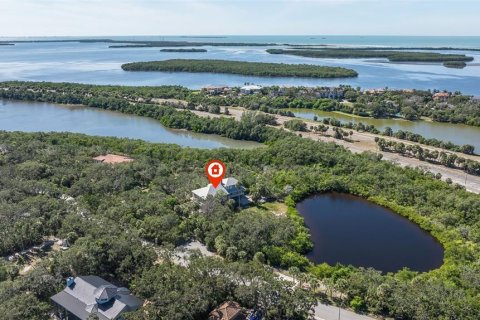 Casa en Tierra Verde, Florida 4 dormitorios, 352.19 m2 № 2283382