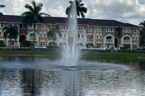 Copropriété à vendre à Doral, Floride: 3 chambres, 119.29 m2 № 1993567 - photo 3