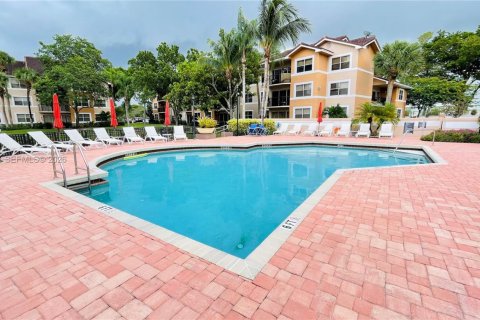 Condominio en alquiler en Coral Springs, Florida, 2 dormitorios, 91.42 m2 № 2057482 - foto 29