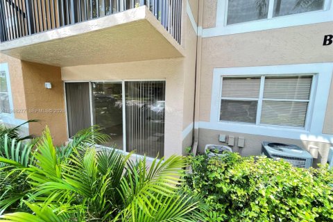 Condominio en alquiler en Coral Springs, Florida, 2 dormitorios, 91.42 m2 № 2057482 - foto 20
