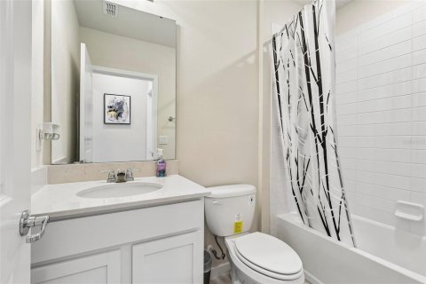 House in CYPRESS HAMMOCK in Kissimmee, Florida 5 bedrooms, 242.94 sq.m. № 2231893 - photo 17