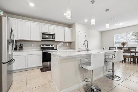House in CYPRESS HAMMOCK in Kissimmee, Florida 5 bedrooms, 242.94 sq.m. № 2231893 - photo 10