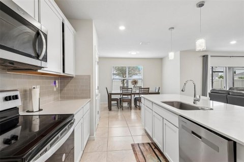 House in CYPRESS HAMMOCK in Kissimmee, Florida 5 bedrooms, 242.94 sq.m. № 2231893 - photo 11