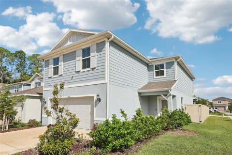 House in CYPRESS HAMMOCK in Kissimmee, Florida 5 bedrooms, 242.94 sq.m. № 2231893 - photo 3