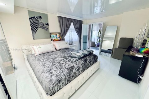 Купить кондоминиум в Халландейл-Бич, Флорида 2 спальни, 141.86м2, № 1998838 - фото 18