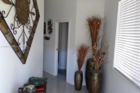 Townhouse in Dania Beach, Florida 5 bedrooms, 189.71 sq.m. № 1842939 - photo 15