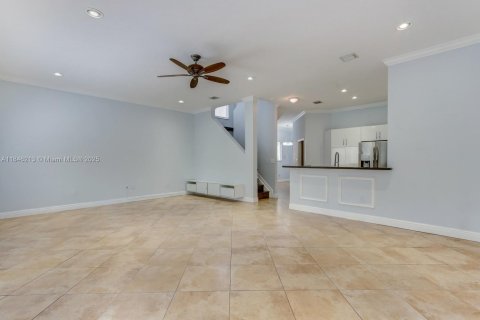 Townhouse in Dania Beach, Florida 5 bedrooms, 189.71 sq.m. № 1842939 - photo 24