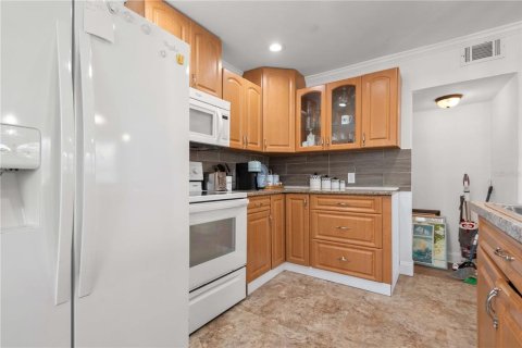 House in Palmetto, Florida 4 bedrooms, 194.54 sq.m. № 1683041 - photo 14