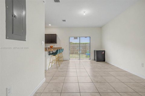 Townhouse in Homestead, Florida 3 bedrooms, 154.12 sq.m. № 2071868 - photo 10