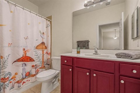 Townhouse in Homestead, Florida 3 bedrooms, 154.12 sq.m. № 2071868 - photo 25