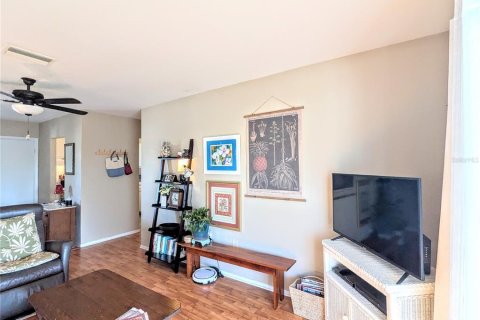 Condo in Bradenton, Florida, 2 bedrooms  № 1563471 - photo 12