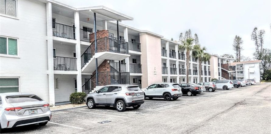 Condo in Bradenton, Florida, 2 bedrooms  № 1563471