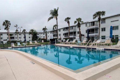 Condo in Bradenton, Florida, 2 bedrooms  № 1563471 - photo 29