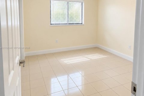 Copropriété à louer à Hialeah, Floride: 2 chambres, 72.19 m2 № 2407418 - photo 13