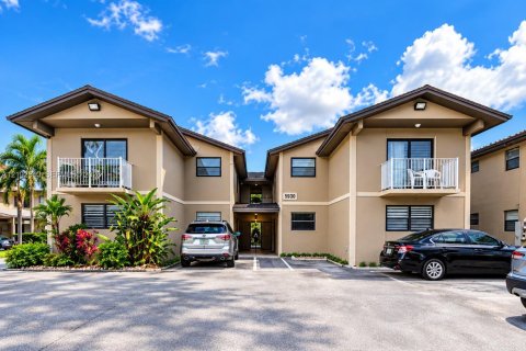 Condo à Hialeah, Floride, 2 chambres  № 2407418