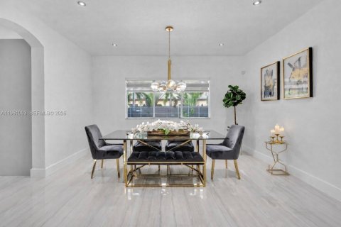 Casa en venta en Homestead, Florida, 4 dormitorios, 207.17 m2 № 2021887 - foto 4