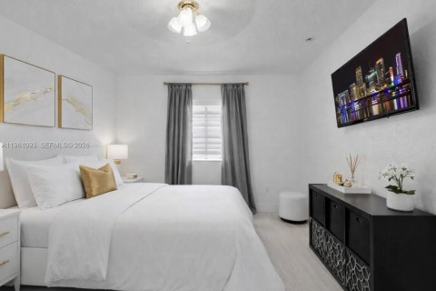 Casa en venta en Homestead, Florida, 4 dormitorios, 207.17 m2 № 2021887 - foto 11