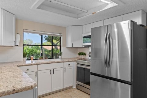 Villa ou maison à vendre à Spring Hill, Floride: 2 chambres, 93 m2 № 2258468 - photo 16