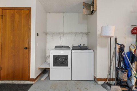 Villa ou maison à vendre à Spring Hill, Floride: 2 chambres, 93 m2 № 2258468 - photo 30