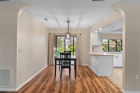 Villa ou maison à vendre à Spring Hill, Floride: 2 chambres, 93 m2 № 2258468 - photo 13