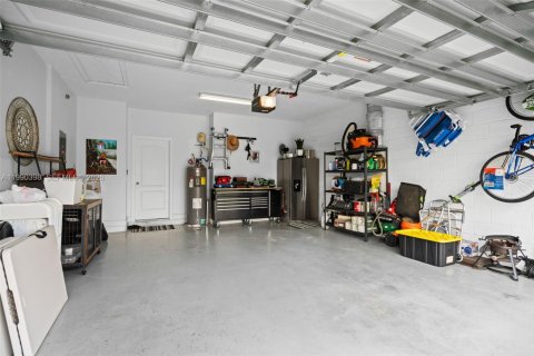 House in Clermont, Florida 3 bedrooms, 188.68 sq.m. № 2064164 - photo 27