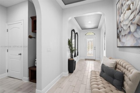 House in Clermont, Florida 3 bedrooms, 188.68 sq.m. № 2064164 - photo 3