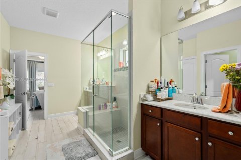 House in Clermont, Florida 3 bedrooms, 188.68 sq.m. № 2064164 - photo 19