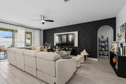 House in Clermont, Florida 3 bedrooms, 188.68 sq.m. № 2064164 - photo 8