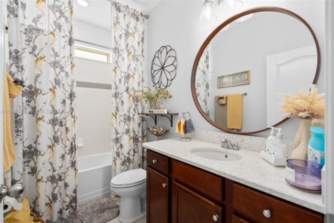 House in Clermont, Florida 3 bedrooms, 188.68 sq.m. № 2064164 - photo 23