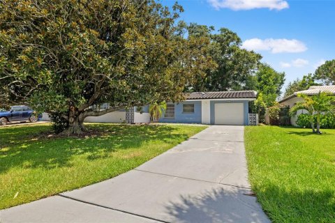 House in Clearwater, Florida 2 bedrooms, 108.14 sq.m. № 1879260 - photo 2