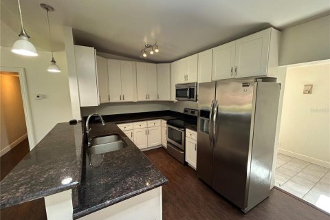 Снять в аренду виллу или дом в Винтер-Парк, Флорида 7 комнат, 158.03м2, № 1858330 - фото 11