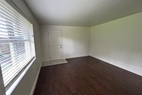 Снять в аренду виллу или дом в Винтер-Парк, Флорида 7 комнат, 158.03м2, № 1858330 - фото 16