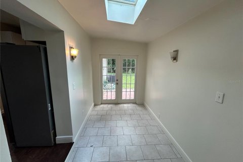 Снять в аренду виллу или дом в Винтер-Парк, Флорида 7 комнат, 158.03м2, № 1858330 - фото 14