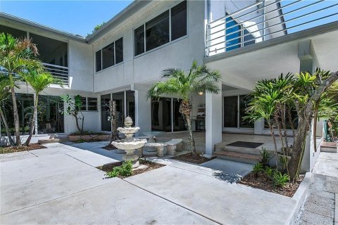 House in Odessa, Florida 7 bedrooms, 578.41 sq.m. № 2393813 - photo 5