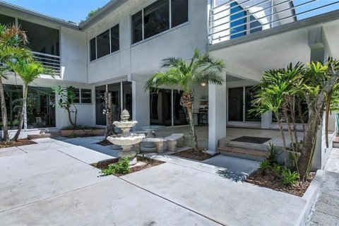 House in Odessa, Florida 7 bedrooms, 578.41 sq.m. № 2393813 - photo 14