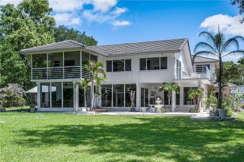 House in Odessa, Florida 7 bedrooms, 578.41 sq.m. № 2393813 - photo 3