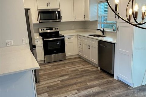 House in Sanford, Florida 3 bedrooms, 112.69 sq.m. № 1849440 - photo 3