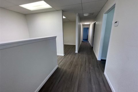 Immobilier commercial à louer à Clearwater, Floride: 1011.52 m2 № 2386473 - photo 4