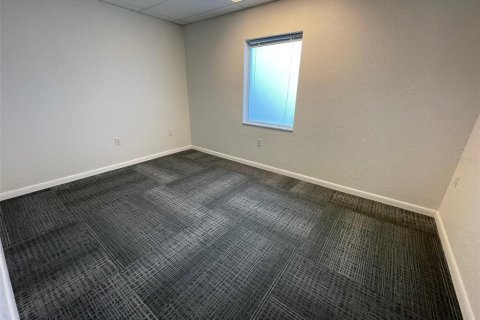 Immobilier commercial à louer à Clearwater, Floride: 1011.52 m2 № 2386473 - photo 7