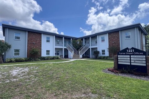 Immobilier commercial à Clearwater, Floride 1011.52 m2 № 2386473