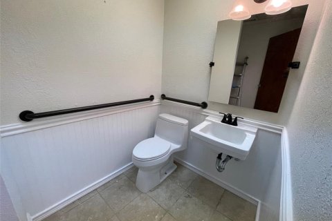 Immobilier commercial à louer à Clearwater, Floride: 1011.52 m2 № 2386473 - photo 8