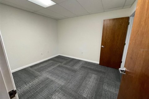 Immobilier commercial à louer à Clearwater, Floride: 1011.52 m2 № 2386473 - photo 5