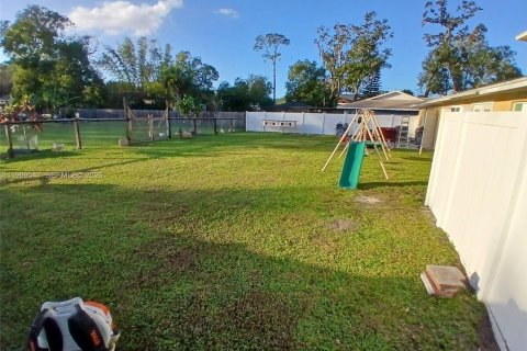 House in Lakeland, Florida 5 bedrooms, 195.09 sq.m. № 2067335 - photo 29