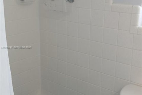 House in Lakeland, Florida 5 bedrooms, 195.09 sq.m. № 2067335 - photo 22