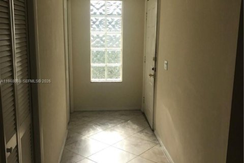 Condo in Weston, Florida, 2 bedrooms  № 2004109 - photo 3