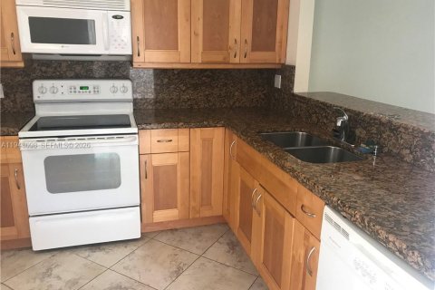 Condo in Weston, Florida, 2 bedrooms  № 2004109 - photo 4