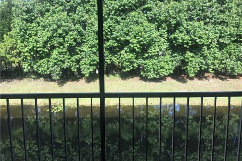 Condo in Weston, Florida, 2 bedrooms  № 2004109 - photo 6