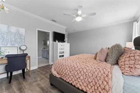 Villa ou maison à vendre à Tampa, Floride: 4 chambres, 297.01 m2 № 2419817 - photo 23